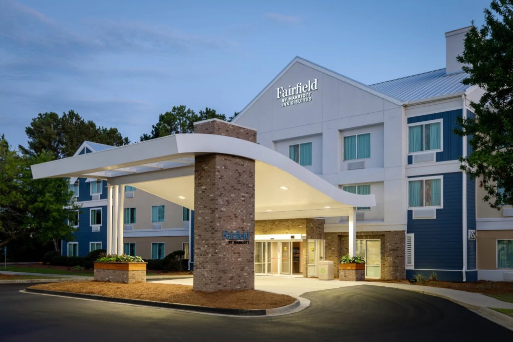 Fairfield Inn & Suites Savannah Airport outside front. 